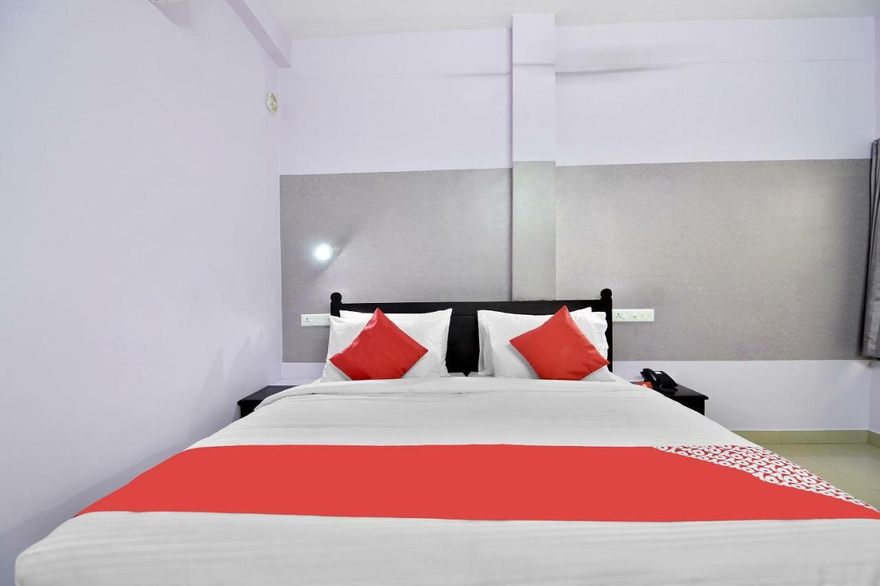 Shanthi Residency Pathanamthitta Luaran gambar