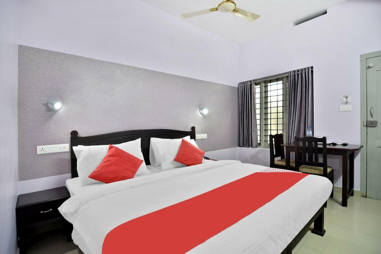 Shanthi Residency Pathanamthitta Luaran gambar